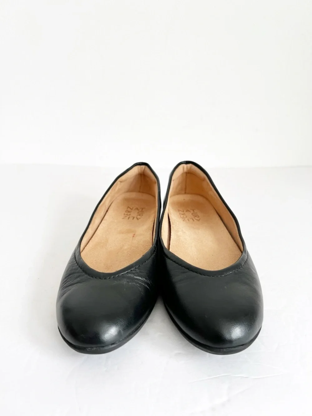 SZ 8 Naturalizer Classic Black Leather Ballet Flats - Women's Comfort Slip-Ons